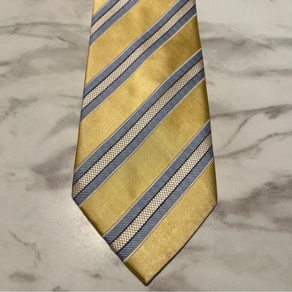 Donald Trump 100% Silk Yellow Woven Striped Tie - Picture 5 of 5